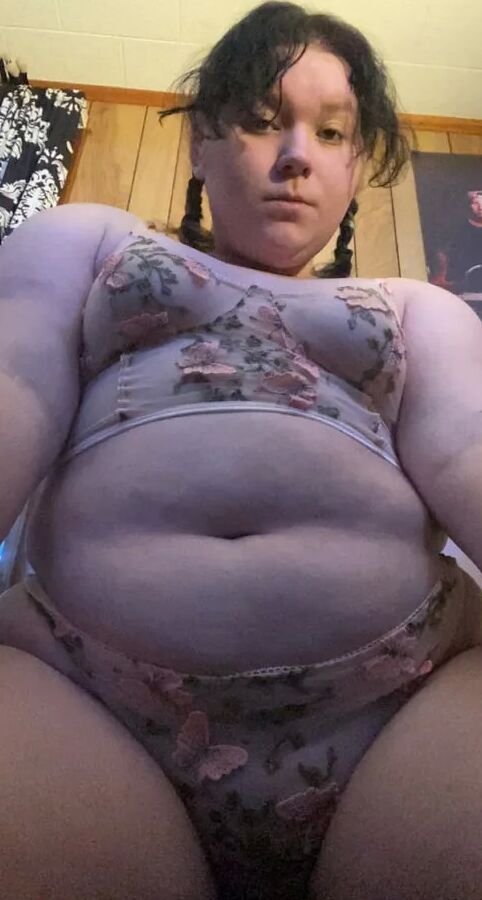 18 Year Old BBW Lilac