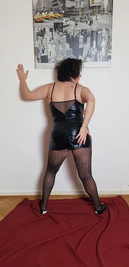 Sandy`s Hot Solo Shooting Part One