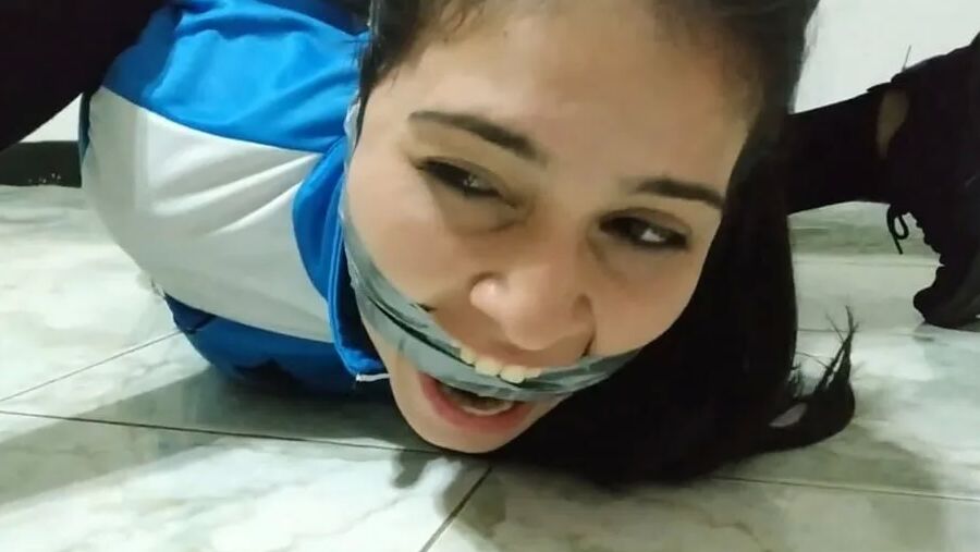 Jogger Gagged With Sweaty Socks After Her Run! - Selfgags