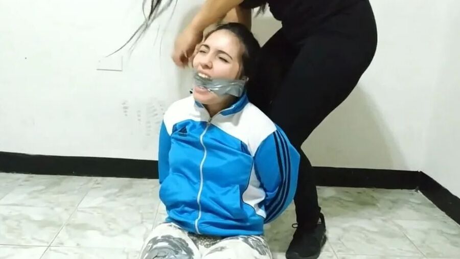 Jogger Gagged With Sweaty Socks After Her Run! - Selfgags