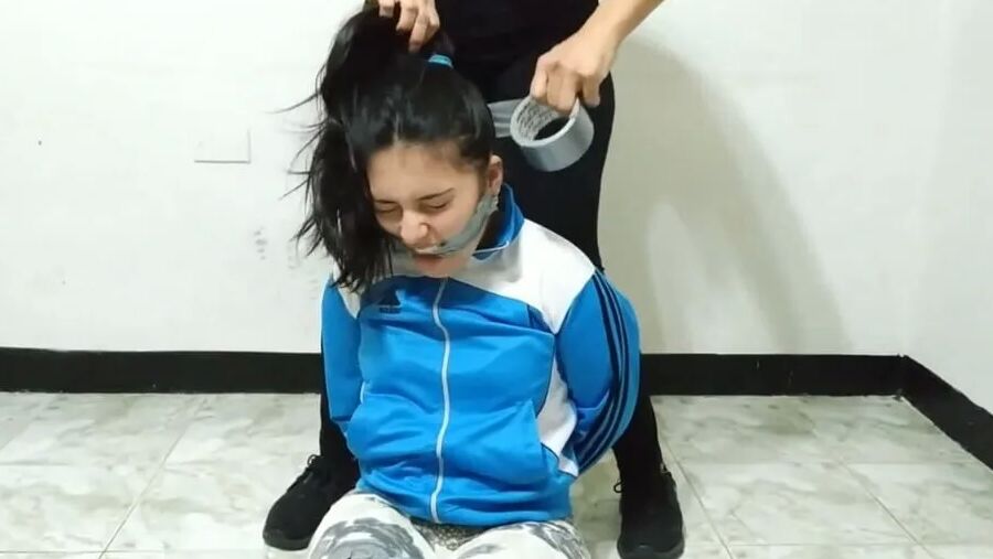 Jogger Gagged With Sweaty Socks After Her Run! - Selfgags