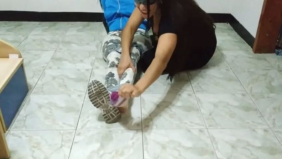 Jogger Gagged With Sweaty Socks After Her Run! - Selfgags