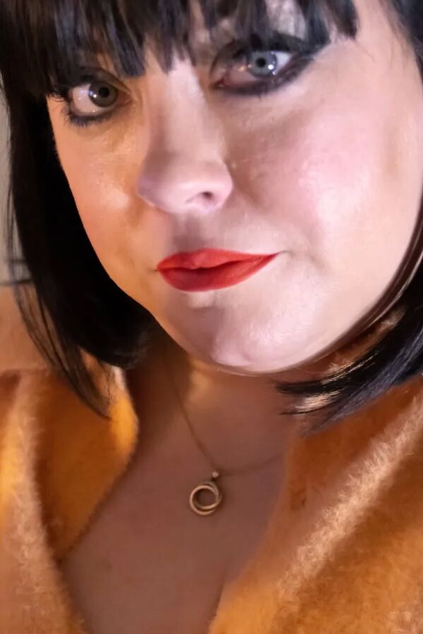 Tina Snua - Nipples & PVC Gloves