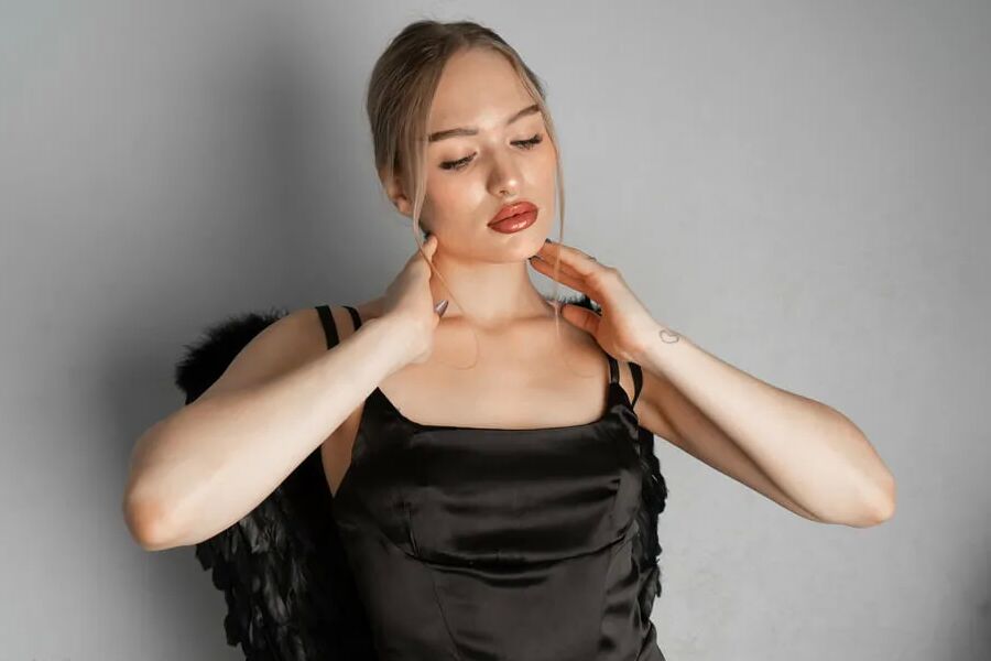 Alice Free Photos
