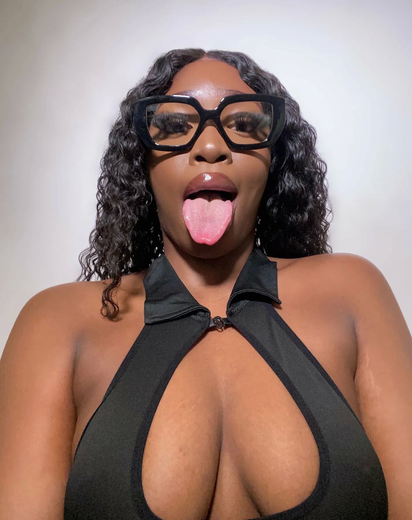 Simone Free Photos