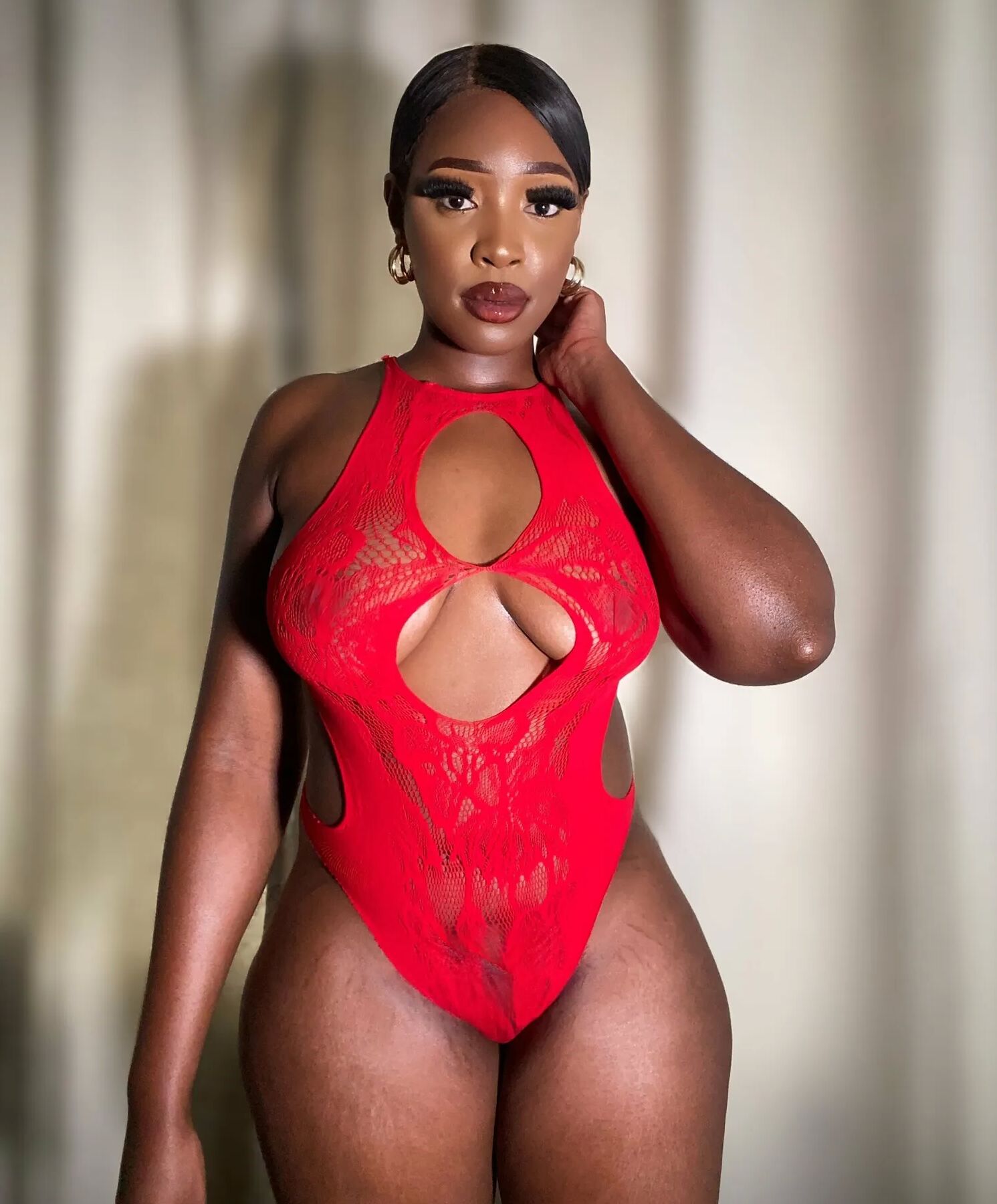 Simone Free Photos