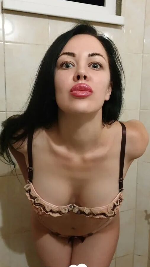 Smoking wifey washes her divine looking body