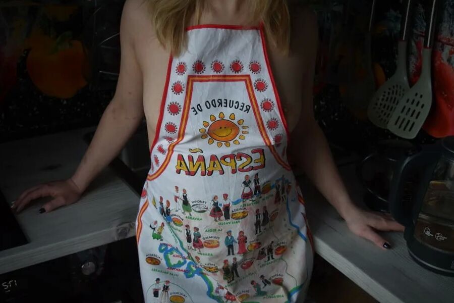 Hot apron