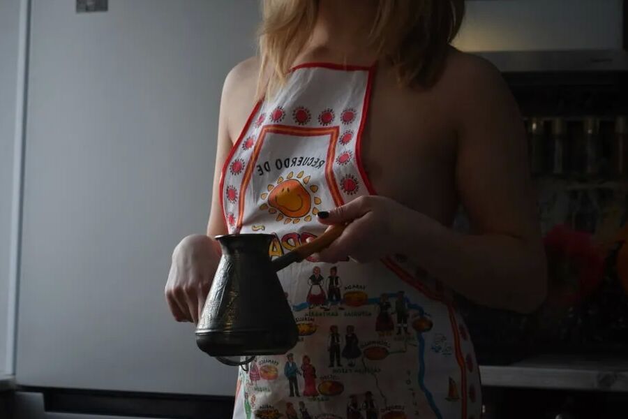 Hot apron