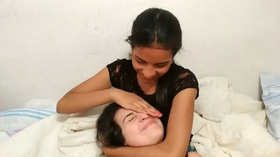 More Lesbian Handgag Spit And Smother - Selfgags