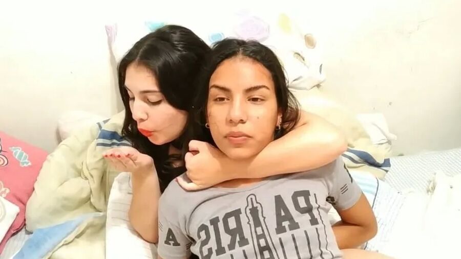 Lesbian Handgag Spit And Smother - Selfgags