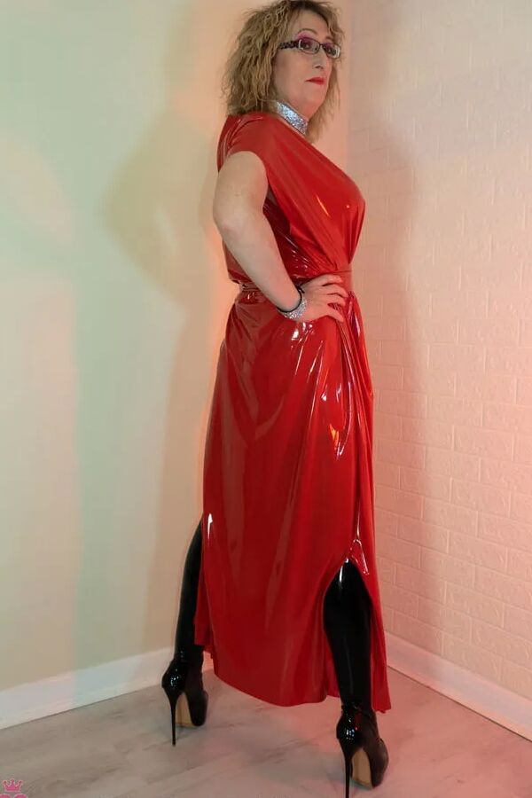 British Milf in Long Latex Rubber Dress from Latexandlovers