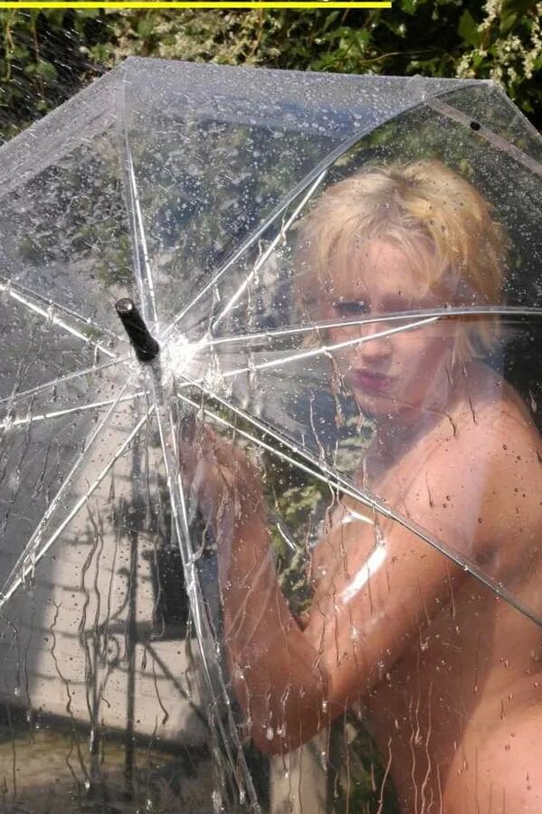 Photo shooting with cum slut Dany Sun in the garden - part 2