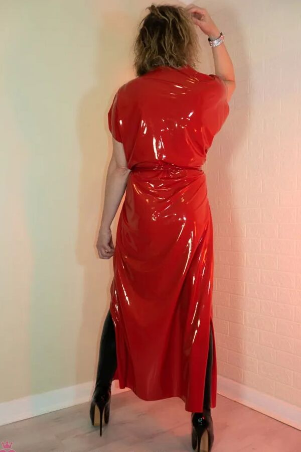 British Milf in Long Latex Rubber Dress from Latexandlovers