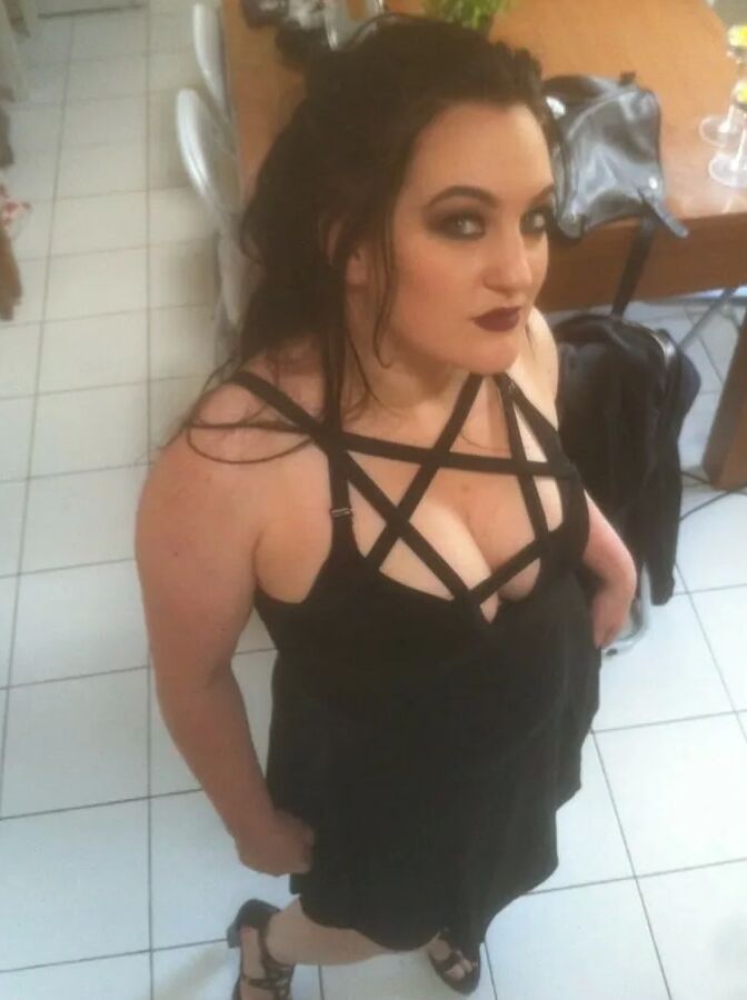 Chubby MILF Amy Leaf - Sexy dress