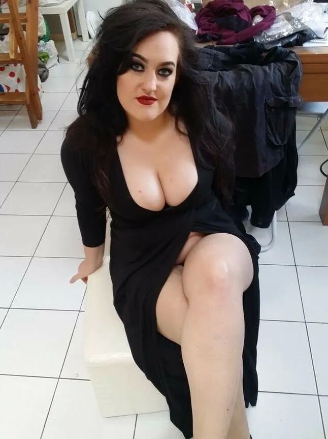 Chubby MILF Amy Leaf - Yummy