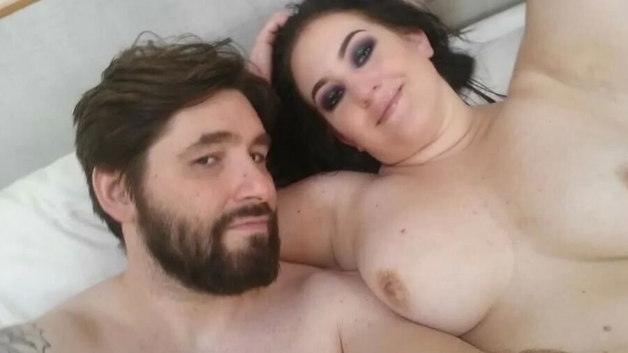 Chubby MILF Amy Leaf - Swimsuit