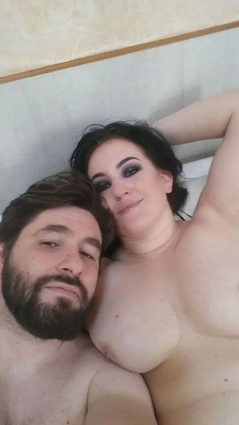 Chubby MILF Amy Leaf - Swimsuit