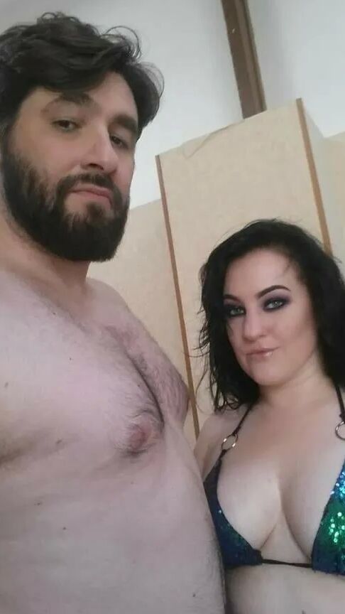 Chubby MILF Amy Leaf - Swimsuit