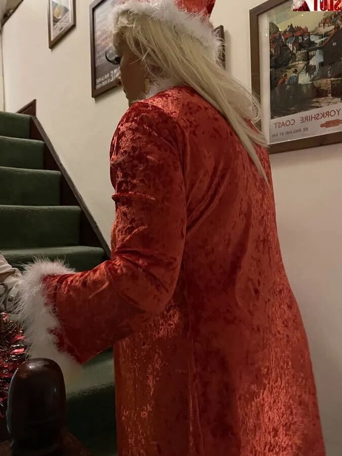 MERRY CHRISTMAS FROM SHIRLEY