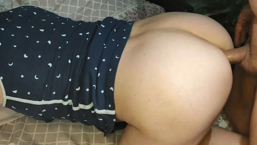 Slut MILF is filmed how Gets Ass Fucked