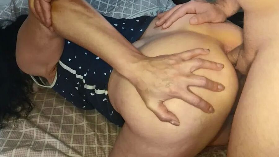 Slut MILF is filmed how Gets Ass Fucked