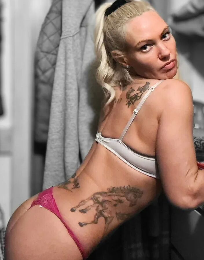 Homemade highlights of mature blonde