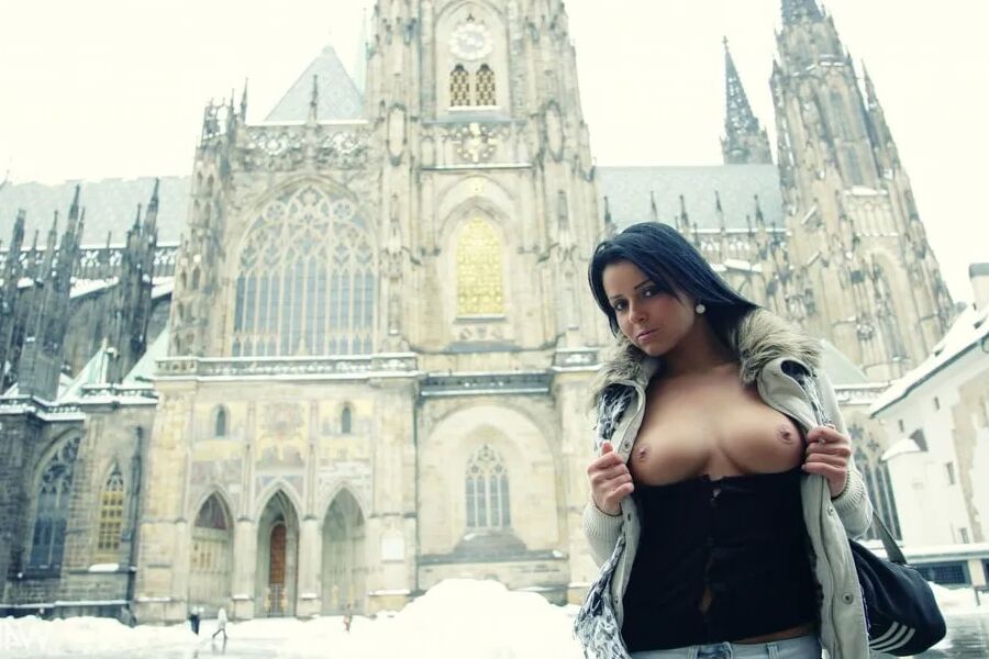 Laeticia: Tour de Prague