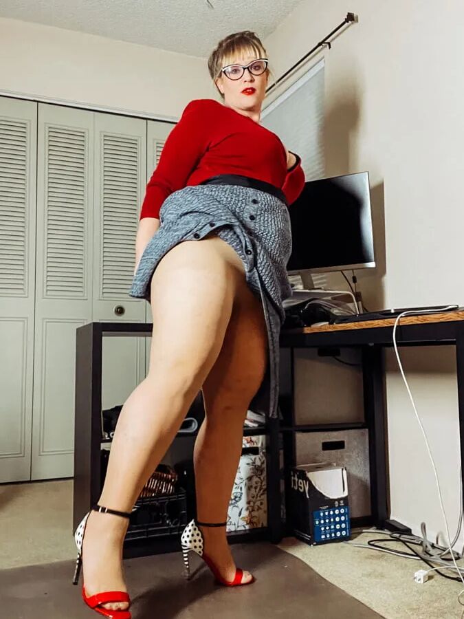 Office Heels skirt and pantyhose