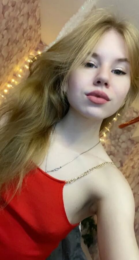 Lori Free Photos