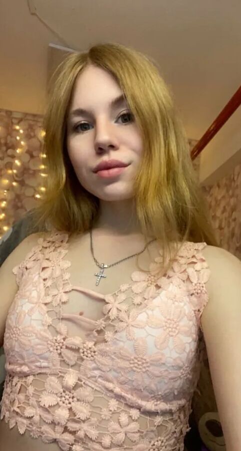 Lori Free Photos