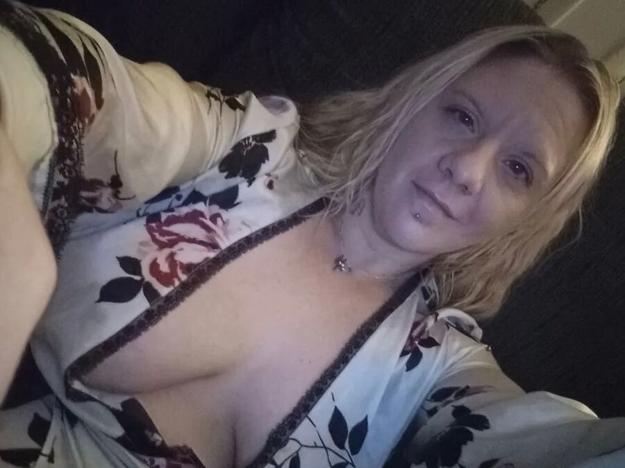 KrazyQueenB Free Photos