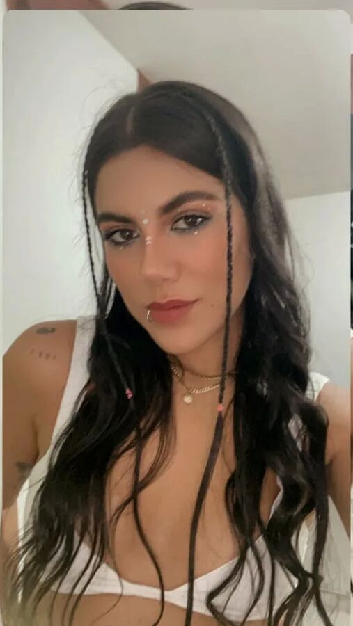 AntonellaFox Free Photos