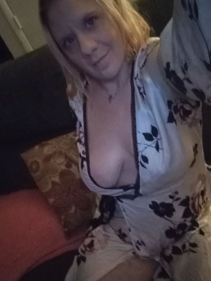 KrazyQueenB Free Photos