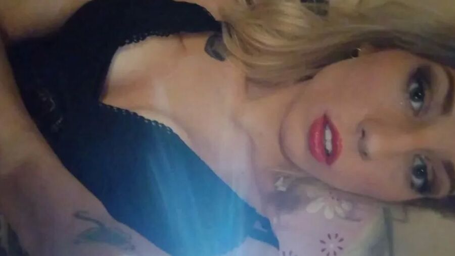 Lindy Laine Mason - FinDom Princess Free Photos