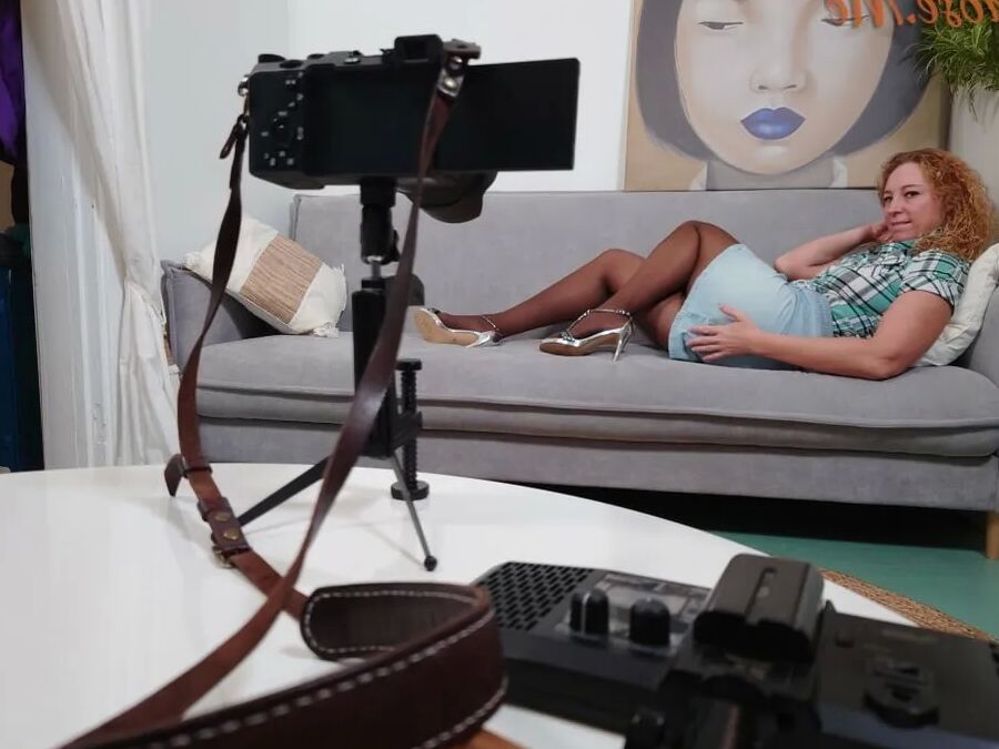 Sexy Milf Marta In Brown Pantyhose Getting Off