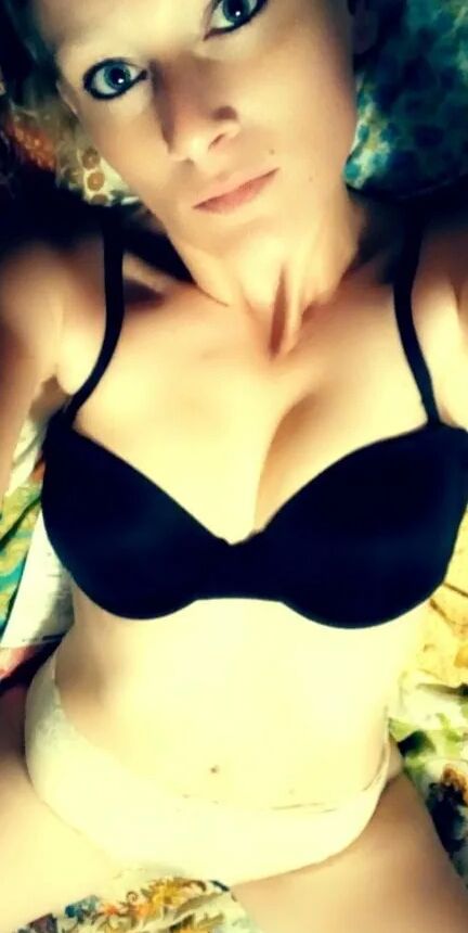 DatMistressDIX Free Photos