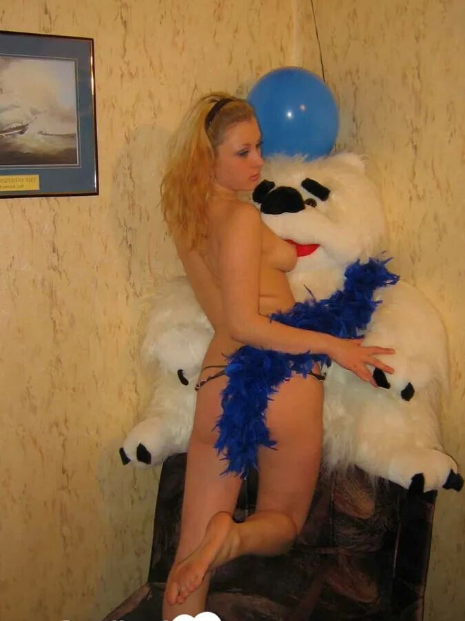 Hot girlfriend takes her clothes off on camera