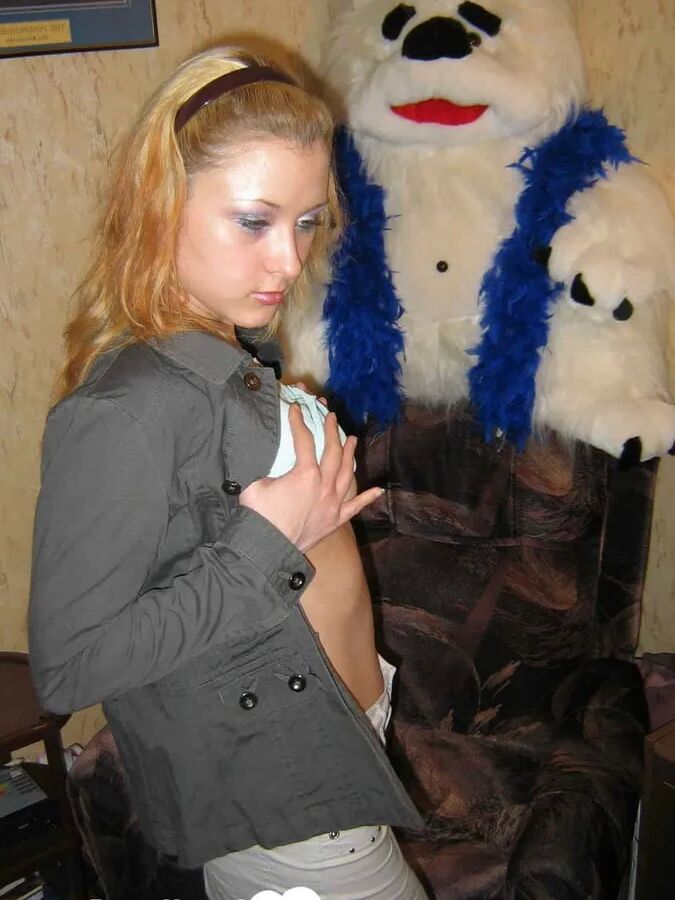 Hot girlfriend takes her clothes off on camera