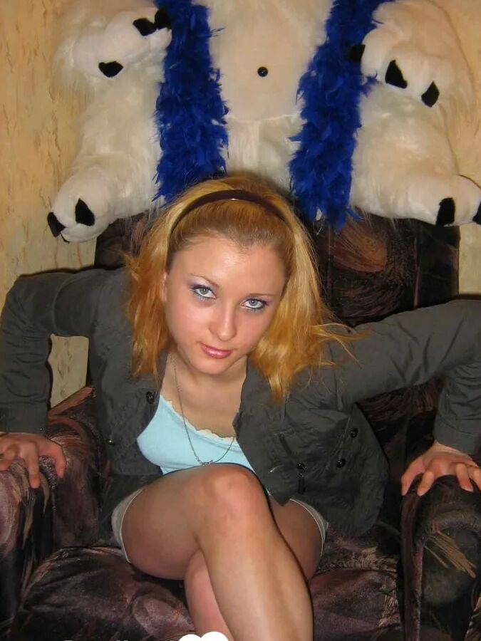 Hot girlfriend takes her clothes off on camera