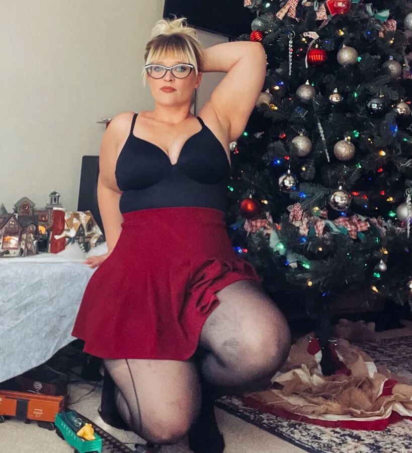 Christmas Thighs and Heels