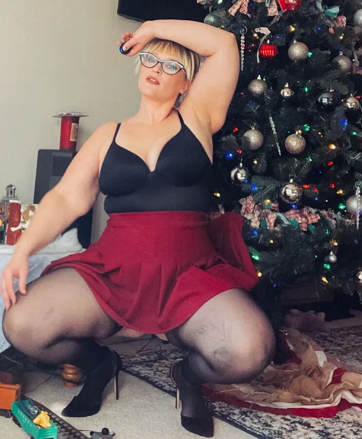 Christmas Thighs and Heels