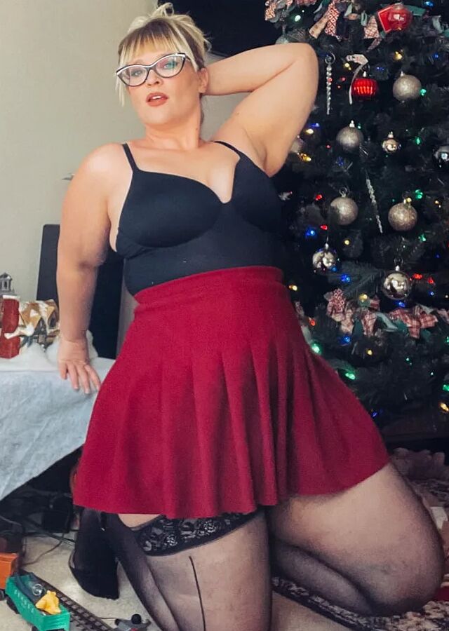 Christmas Thighs and Heels