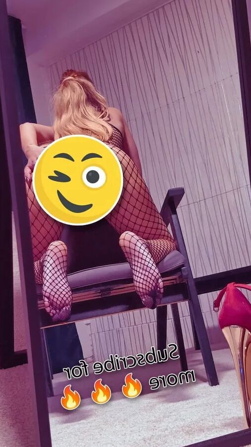 Secret Blondeee Free Photos