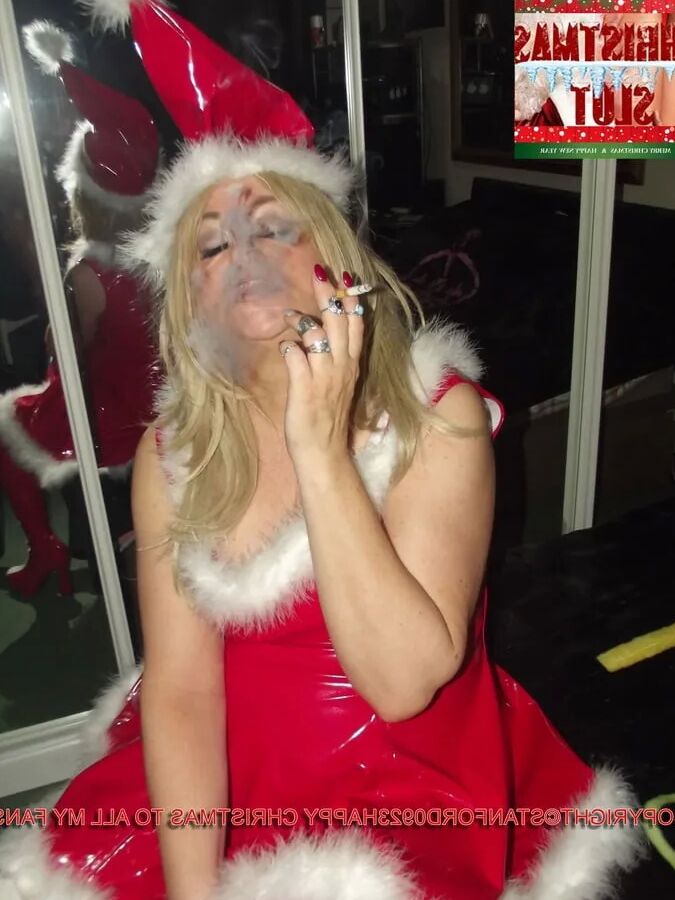 SLUT AT XMAS