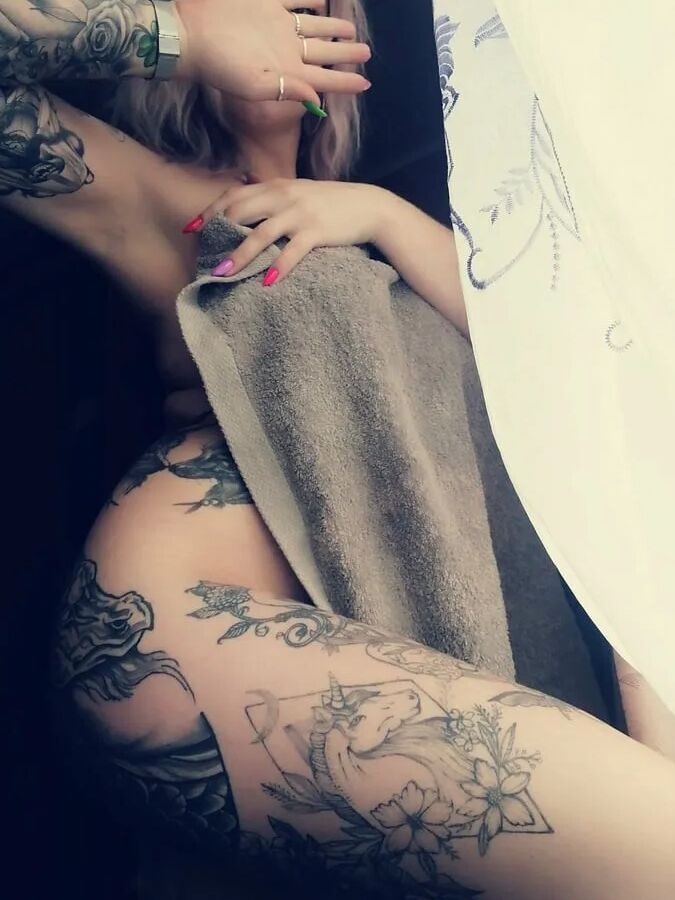 _BadTattoGirl_ Free Photos
