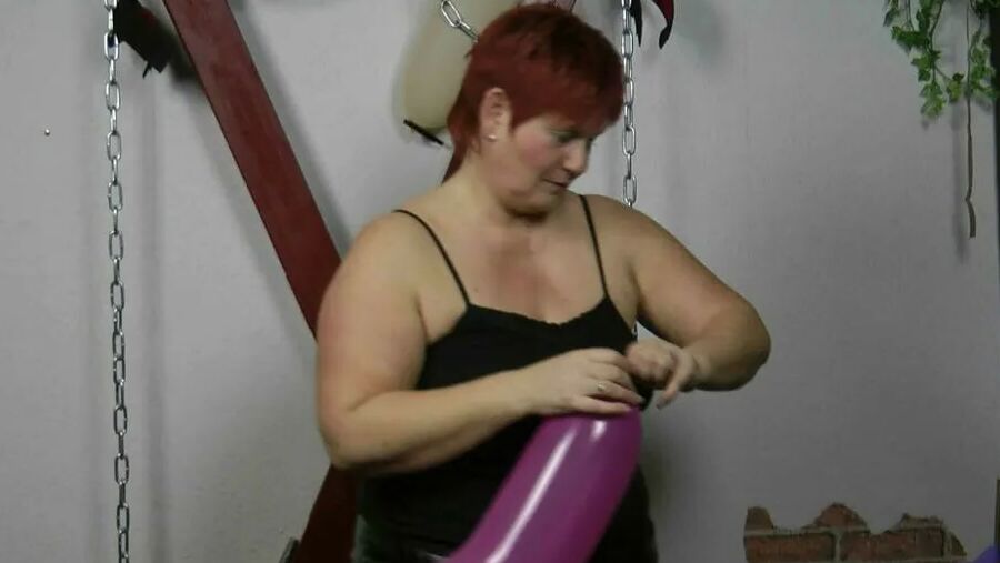 Hot games with balloons