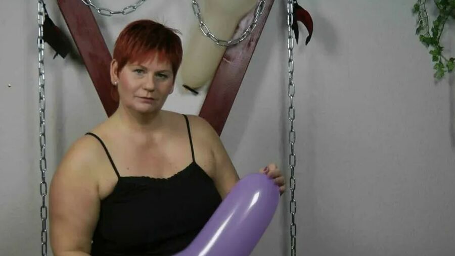 Hot games with balloons