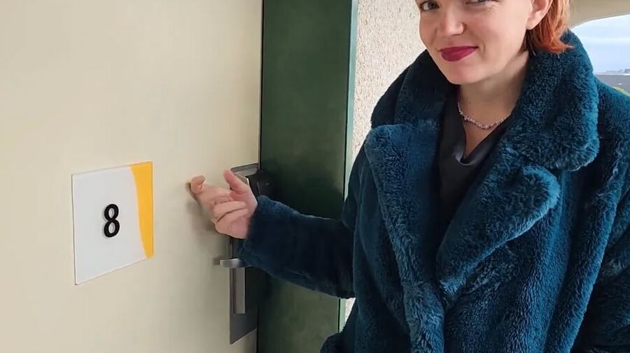 Young soldier fuck me in hotel