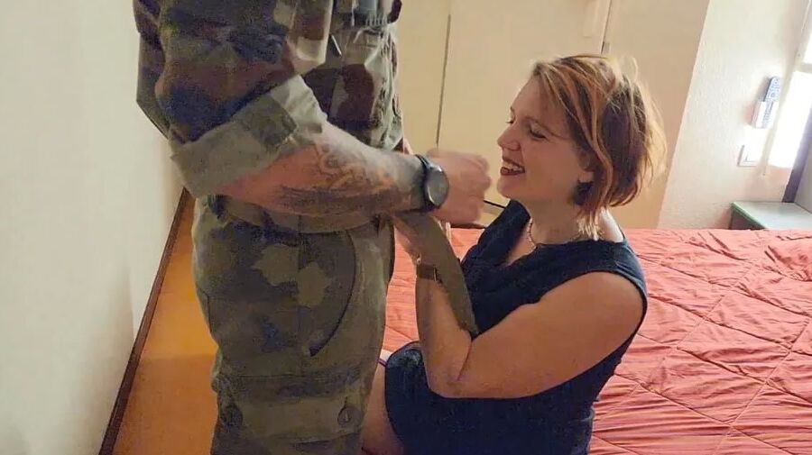 Young soldier fuck me in hotel